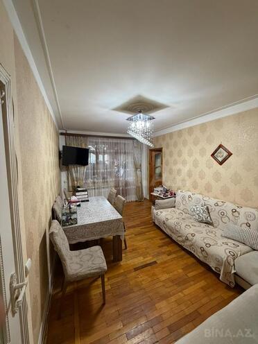 Satılır 2 otaqlı köhnə tikili 45 m², Qara Qarayev m., photo 1 from 13