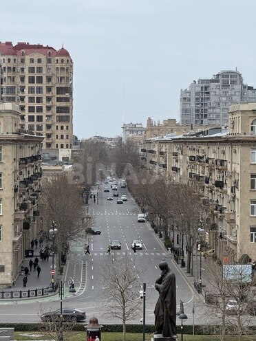 Продаётся 4-комн. вторичка 120 м², м. Низами, photo 6 from 26