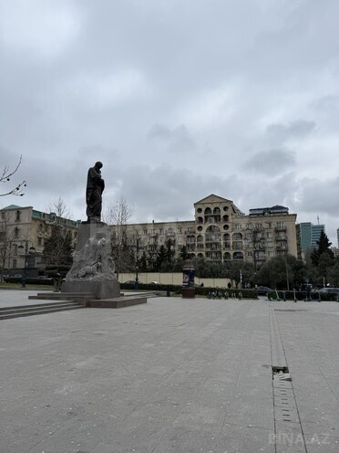 Продаётся 4-комн. вторичка 120 м², м. Низами, photo 10 from 26