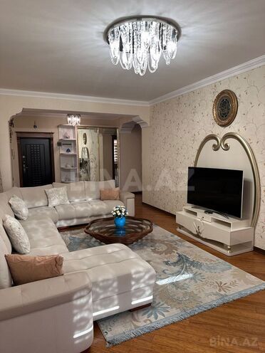 Продаётся 3-комн. новостройка 135 м², Ясамальский р., photo 1 from 18