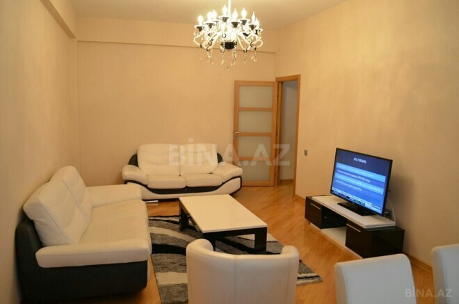 Satılır 3 otaqlı köhnə tikili 85 m², Memar Əcəmi m., photo 1 from 7