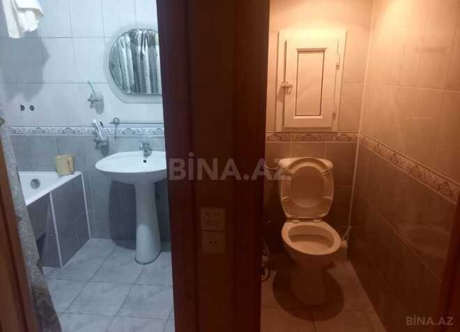 Продаётся 5-комн. вторичка 106 м², м. Кара Караев, photo 6 from 11