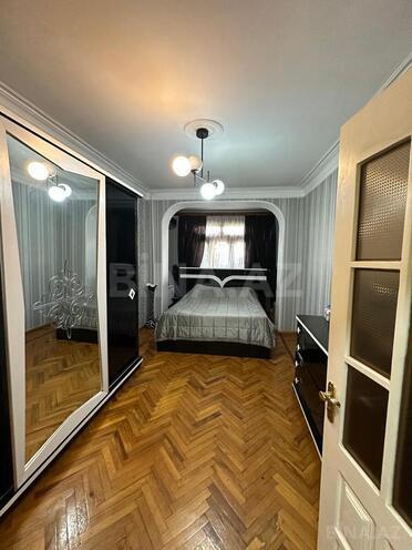 Продаётся 3-комн. вторичка 65 м², м. Кара Караев, photo 4 from 19