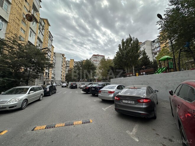 Satılır 1 otaqlı köhnə tikili 45 m², İnşaatçılar m., photo 14 from 15