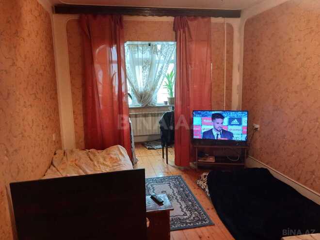 Satılır 3 otaqlı köhnə tikili 64 m², Massiv V q., photo 3 from 7