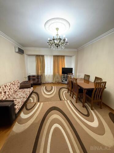 Продаётся 3-комн. вторичка 65 м², м. Нефтчиляр, photo 5 from 11