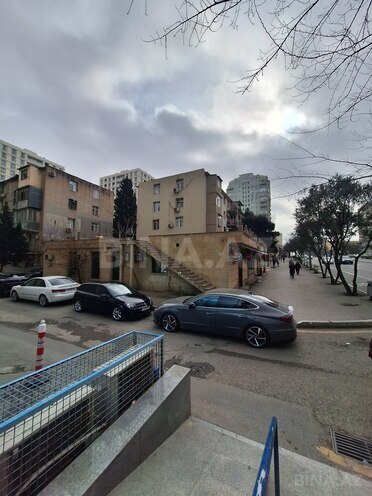 Satılır 2 otaqlı köhnə tikili 45 m², İnşaatçılar m., photo 4 from 26