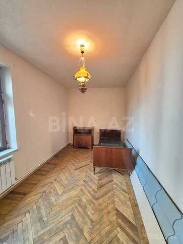 Satılır 2 otaqlı köhnə tikili 45 m², İnşaatçılar m., photo 8 from 25
