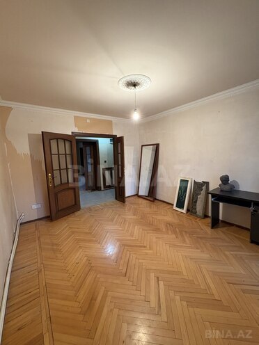 Продаётся 4-комн. вторичка 120 м², м. Кара Караев, photo 4 from 25