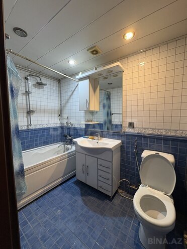 Продаётся 4-комн. вторичка 120 м², м. Кара Караев, photo 12 from 25