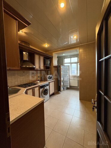 Продаётся 4-комн. вторичка 120 м², м. Кара Караев, photo 14 from 25