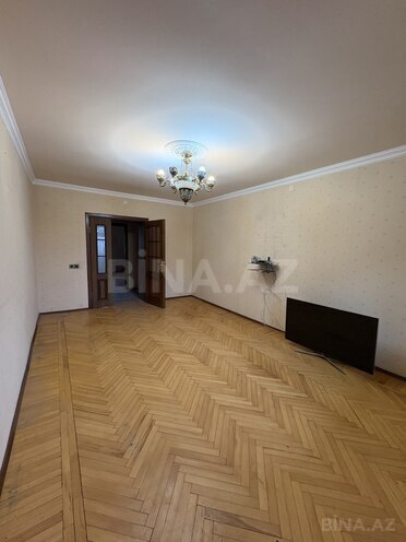 Продаётся 4-комн. вторичка 120 м², м. Кара Караев, photo 22 from 25