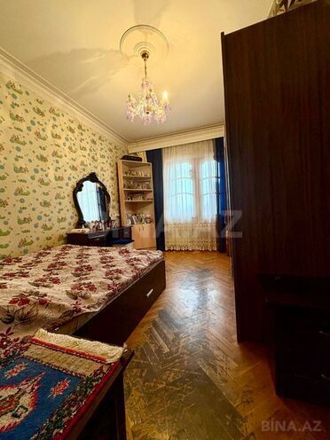 Satılır 3 otaqlı köhnə tikili 90 m², 8 Noyabr m., photo 9 from 13