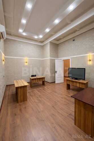 Сдаётся 3-комн. офис 90 м², м. Ичеришехер, photo 3 from 12