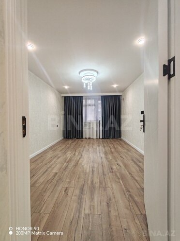 Продаётся 3-комн. вторичка 70 м², м. Элмляр Академиясы, photo 1 from 10