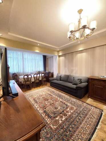 Продаётся 3-комн. вторичка 75 м², м. Элмляр Академиясы, photo 8 from 30