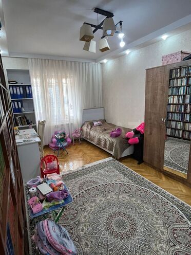 Satılır 5 otaqlı köhnə tikili 116 m², Yeni Günəşli q., photo 12 from 15