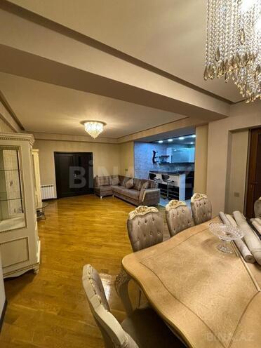 Сдаётся 3-комн. новостройка 119 м², м. Элмляр Академиясы, photo 3 from 24