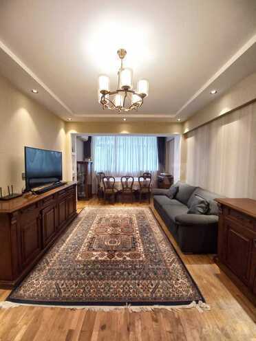 Продаётся 3-комн. вторичка 80 м², м. Элмляр Академиясы, photo 3 from 15