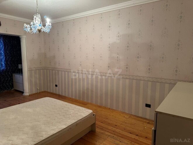 Satılır 4 otaqlı köhnə tikili 100 m², Massiv D q., photo 4 from 11