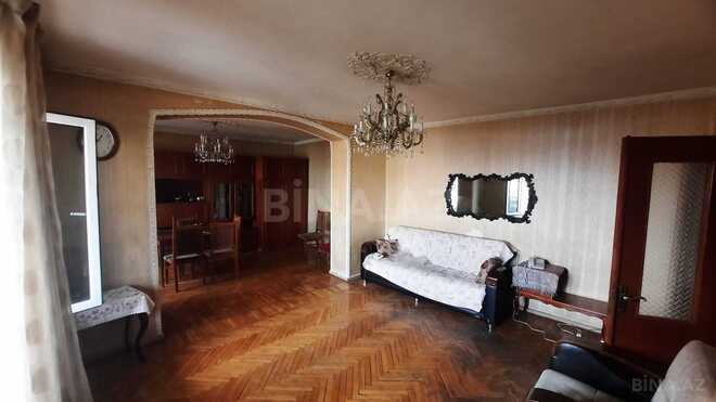 Satılır 4 otaqlı köhnə tikili 110 m², İnşaatçılar m., photo 10 from 25