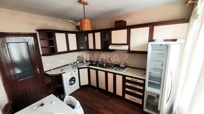 Satılır 4 otaqlı köhnə tikili 110 m², İnşaatçılar m., photo 18 from 25