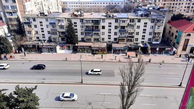 Satılır 4 otaqlı köhnə tikili 110 m², İnşaatçılar m., photo 4 from 25