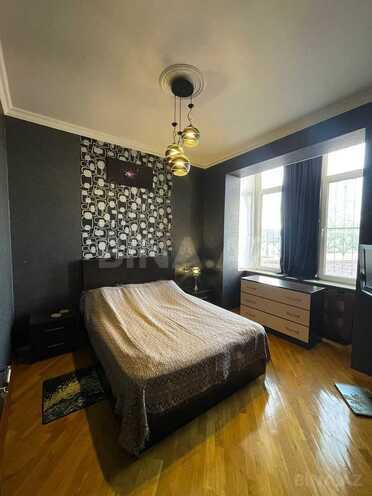 Продаётся 8-комн. дом/дача 300 м², м. Кара Караев, photo 26 from 32