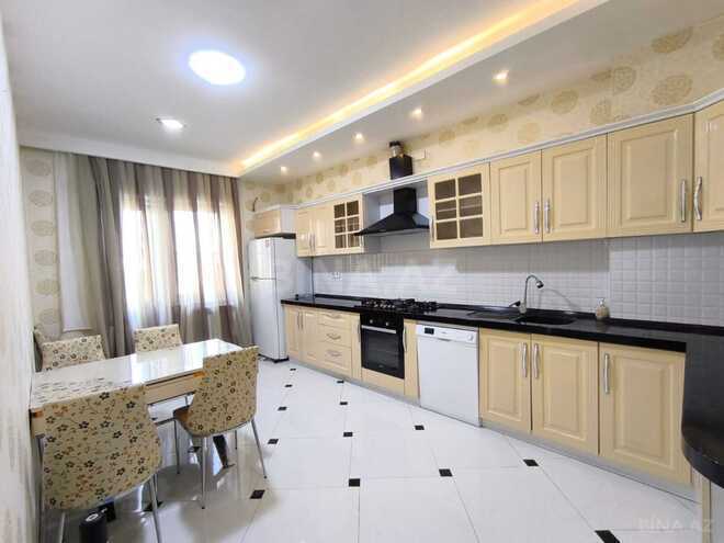 Сдаётся 3-комн. новостройка 135 м², м. Элмляр Академиясы, photo 4 from 24