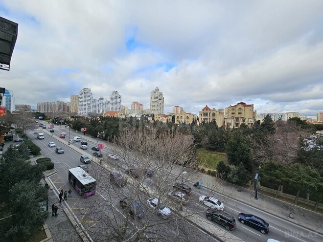 Продаётся 2-комн. вторичка 55 м², м. Низами, photo 4 from 16