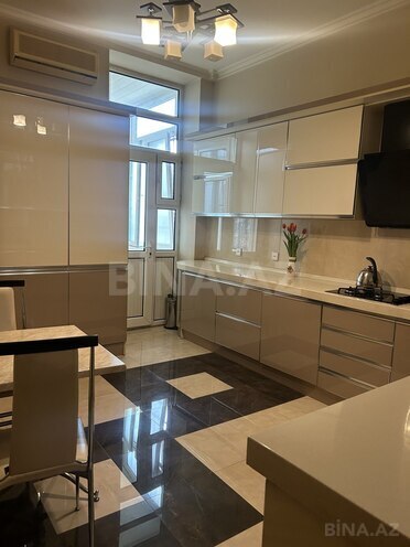 Satılır 6 otaqlı köhnə tikili 200 m², İçəri Şəhər m., photo 11 from 24