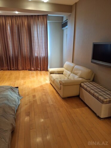 Сдаётся 4-комн. новостройка 205 м², м. Элмляр Академиясы, photo 17 from 32