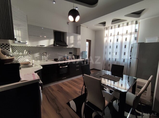 Сдаётся 3-комн. новостройка 140 м², м. Низами, photo 12 from 26