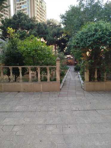 Satılır 7 otaqlı həyət evi/bağ evi 300 m², 9-cu mikrorayon q., photo 3 from 21