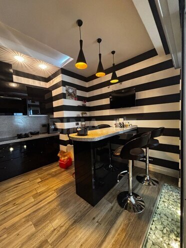 İcarəyə verilir 4 otaqlı yeni tikili 166 m², 28 May m., photo 8 from 24