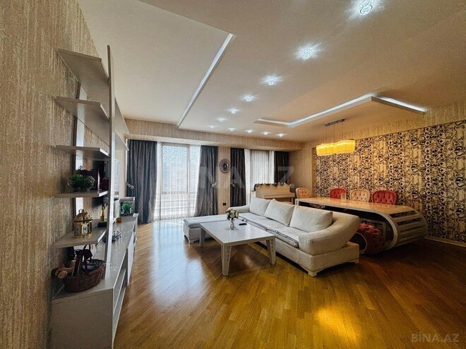 İcarəyə verilir 4 otaqlı yeni tikili 166 m², 28 May m., photo 3 from 24