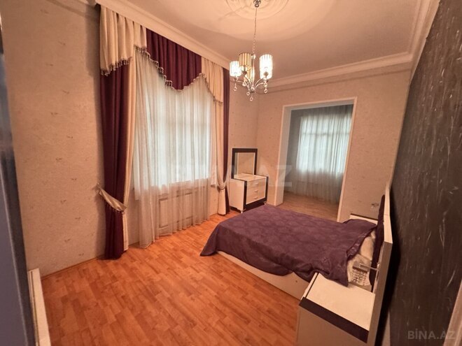 Satılır 9 otaqlı həyət evi/bağ evi 230 m², Bakıxanov q., photo 26 from 32