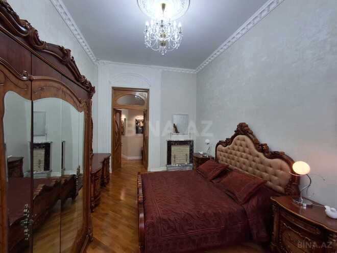 Satılır 5 otaqlı köhnə tikili 150 m², Sahil m., photo 14 from 29