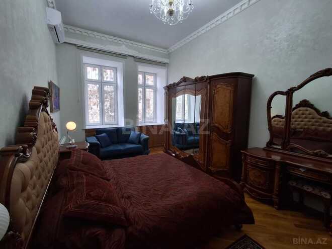 Satılır 5 otaqlı köhnə tikili 150 m², Sahil m., photo 15 from 29