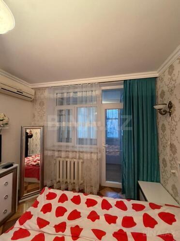 Продаётся 4-комн. вторичка 80 м², м. Ази Асланов, photo 19 from 21