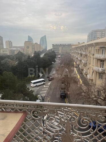 Satılır 2 otaqlı köhnə tikili 60 m², Yasamal r., photo 6 from 14
