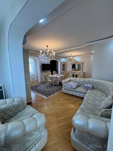 Satılır 4 otaqlı köhnə tikili 120 m², Xalqlar Dostluğu m., photo 3 from 16