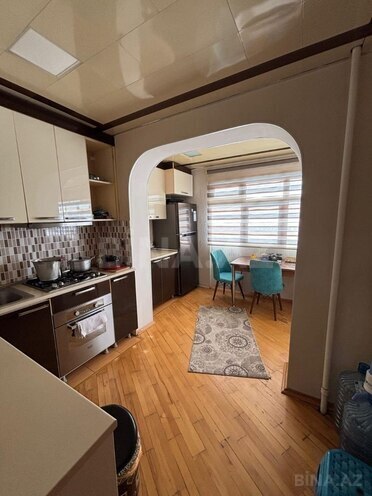 Satılır 4 otaqlı köhnə tikili 120 m², Xalqlar Dostluğu m., photo 5 from 16