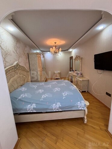 Satılır 4 otaqlı köhnə tikili 120 m², Xalqlar Dostluğu m., photo 8 from 16
