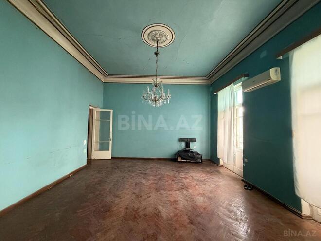 Satılır 4 otaqlı köhnə tikili 160 m², Sahil m., photo 9 from 16