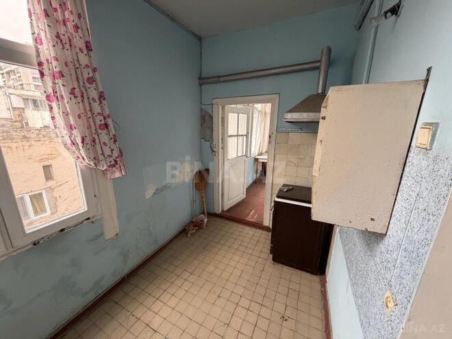 Satılır 4 otaqlı köhnə tikili 160 m², Sahil m., photo 13 from 16