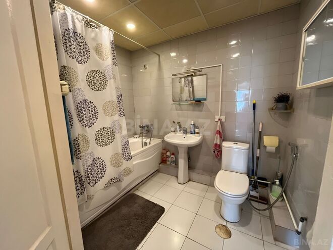 Продаётся 4-комн. вторичка 115 м², м. Низами, photo 14 from 15