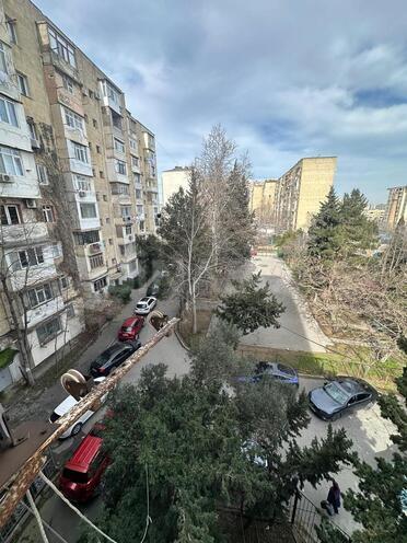 Satılır 3 otaqlı köhnə tikili 75 m², Elmlər Akademiyası m., photo 1 from 15
