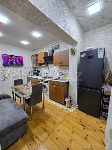 Satılır 2 otaqlı köhnə tikili 65 m², İnşaatçılar m., photo 9 from 18