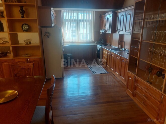 Satılır 3 otaqlı köhnə tikili 75 m², 28 May m., photo 18 from 22